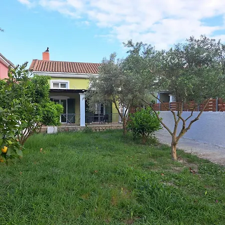 Green Oasis فاسيليكي